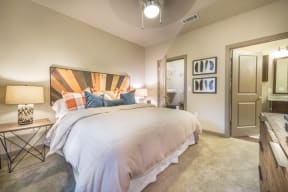 Spacious Bedroom With Comfortable Bed at Aviator West 7th, Texas, 76107