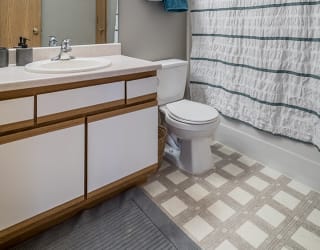 large bathroom with plenty of counterspace at Williamsburg Park Apartments in Lincoln NE