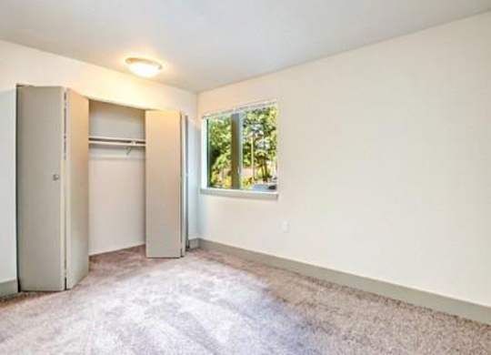 Milton Apartments - Autumn Village Apartments - Bedroom