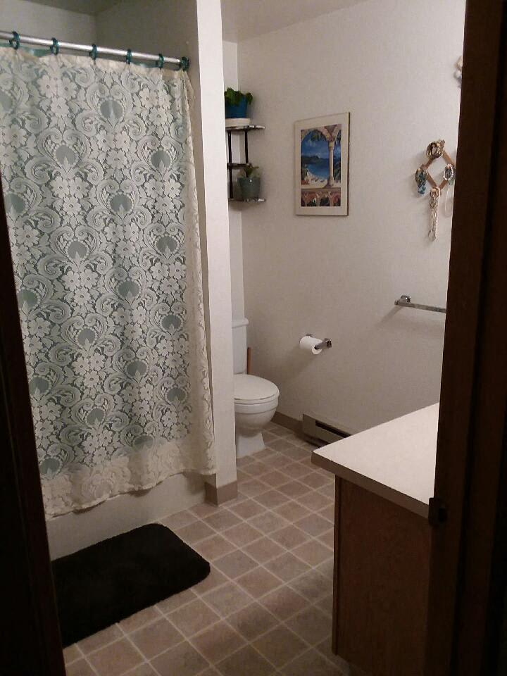Photos and Video of Lakeview Village Apartments in Hayden Lake, ID