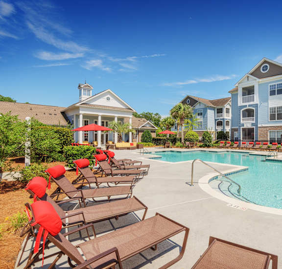 swimming pool deck lounge chairs