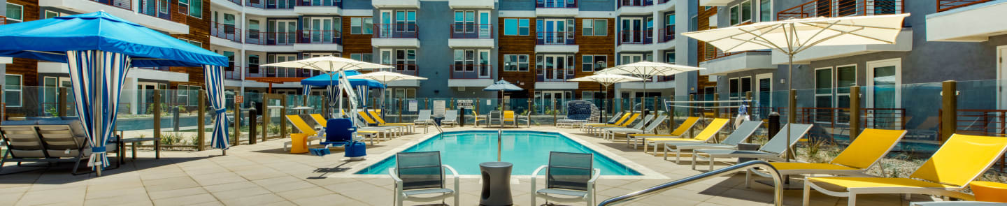 Pool and poolside area at Centra Midtown.
