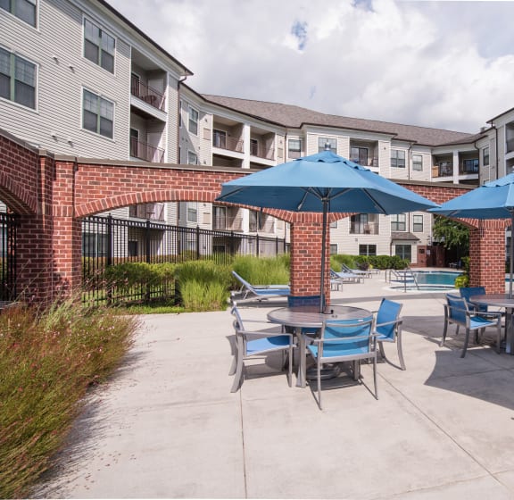 Outdoor Courtyard with Seating Areas at The Cosmopolitan at Lorton Station in Lorton, VA