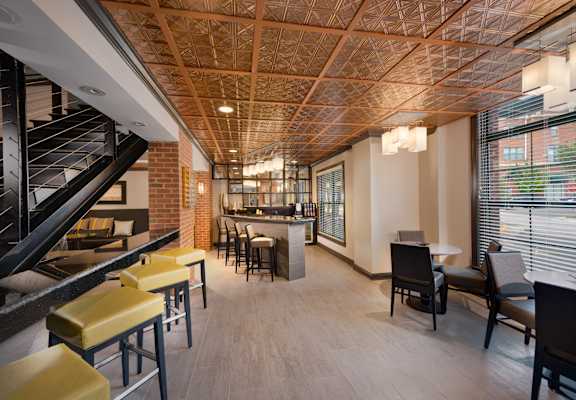 Community Amenity - Lounge Area at The Cosmopolitan at Lorton Station in Lorton, VA
