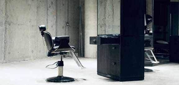 a chair and a desk in a room