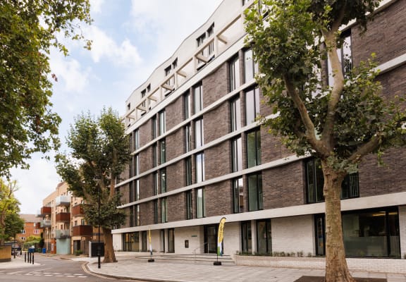 the building in which the hotel is located