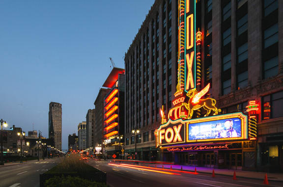 Street view at night at 35W, Detroit, Michigan