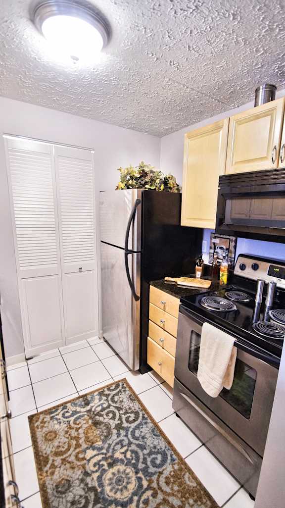 Fully Equipped Kitchen With Modern Appliances at  Integrity Medina Apartments, Integrity Realty LLC, Ohio, 44256