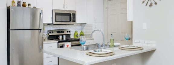 Modern Kitchen at The Lory of Tallahassee, Tallahassee