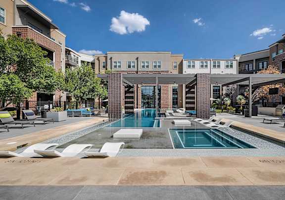 apartment with pool in downtown mansfield tx