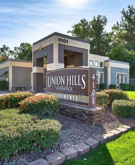 Monument Sign at Union Hills Estates Apartment Homes in Glendale AZ