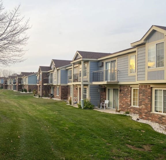 Exterior at Wood Creek Apartments, Wisconsin