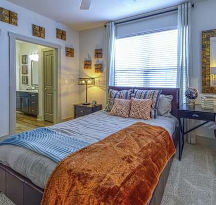 Spacious Bedrooms with Natural Light at 4700 Colonnade Apartments in Birmingham, AL