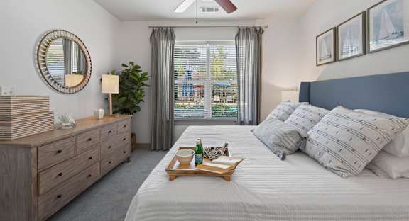 The Landing Oversized Bedroom Close Up