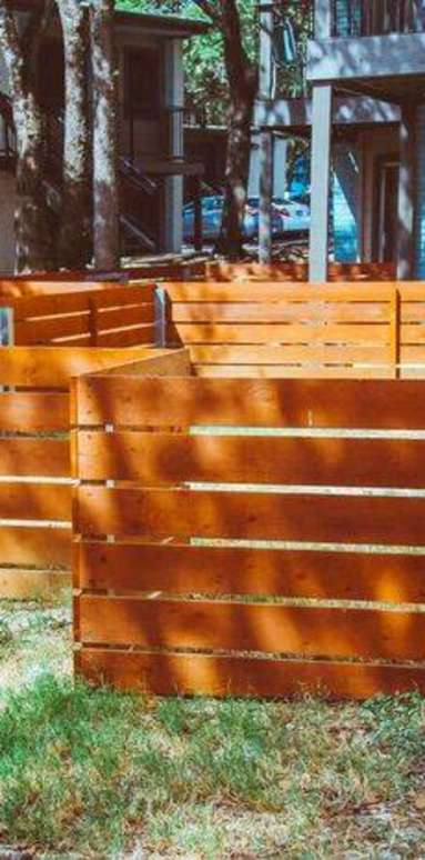 Wooden fence at Skyline at Barton Creek Apartments, Texas, 78758