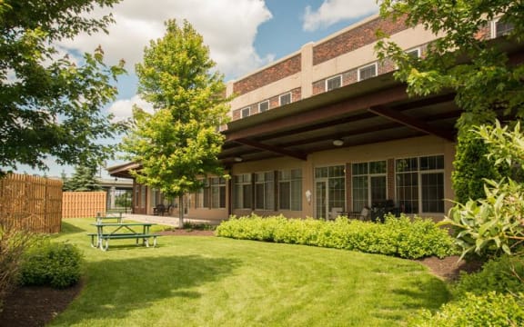 Green Picnic area at The Lofts at Elk Terminal Apartments , Buffalo, NY, 14202