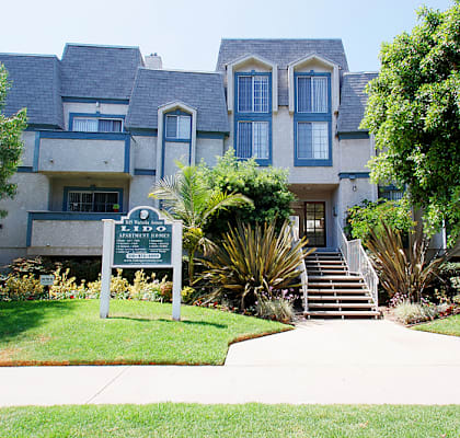 Entrance at 3615 Watseka Ave, Los Angeles