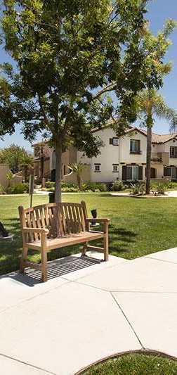 courtyard view of Villas at the Park apartments