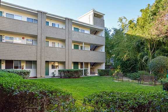 Exterior Building view at 215 Bayview Apartments, San Rafael
