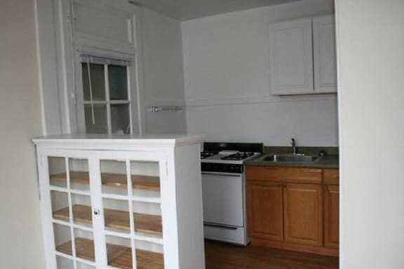 4651 N Manor Kitchen