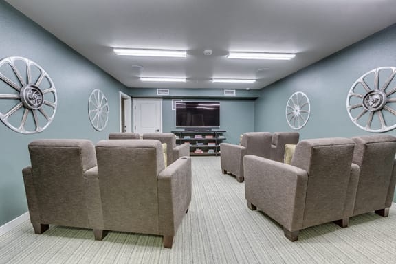 Moving Room at VINTAGE AT MILL CREEK, Mill Creek, WA, 98012