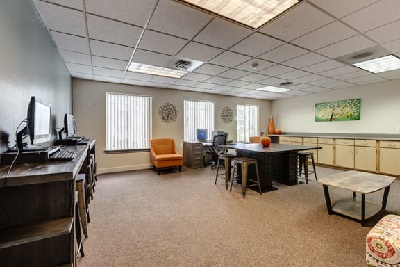 Business Center at SILVER CREEK, Pasco