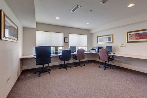 Business Center at VINTAGE AT CHEHALIS Apartments, Washington