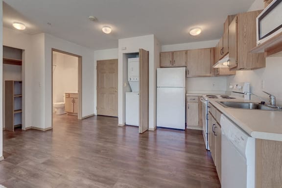 Spacious Kitchens at VINTAGE AT HOLLY VILLAGE SENIORS Apartments, Everett, Washington