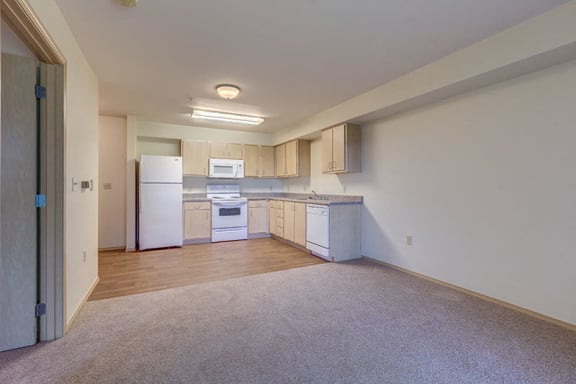 Kitchen and living area at VINTAGE AT SPOKANE, Spokane, WA