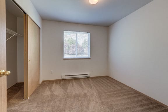 unfurnished bedroom at THE TIMBERS BY VINTAGE, Arlington, WA 98223