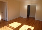 Thumbnail 5 of 38 - 4651 N Manor Living Room