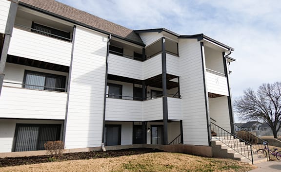 exterior of apartment building in Derby, KS