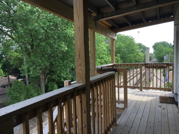 4651 N Manor Porch