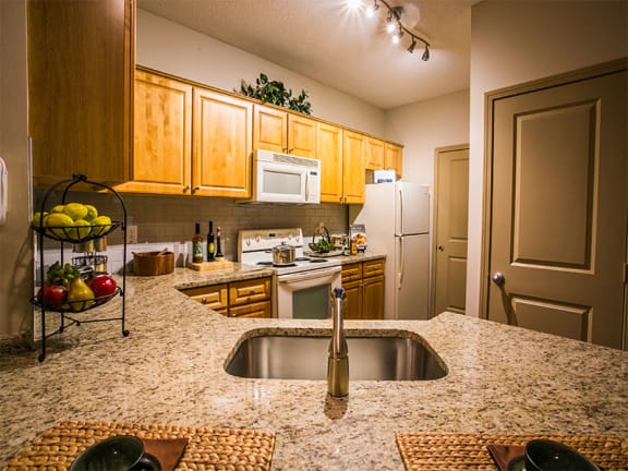 Apartments on Buford Highway with Full Kitchen and Granite Countertops