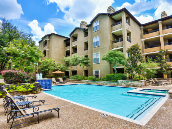 Refreshing pool at North Dallas APTS