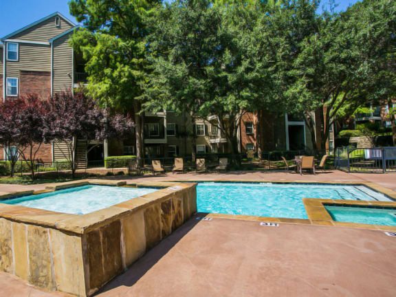 Cozy Jacuzzi at Valley Ranch Irving Apartments