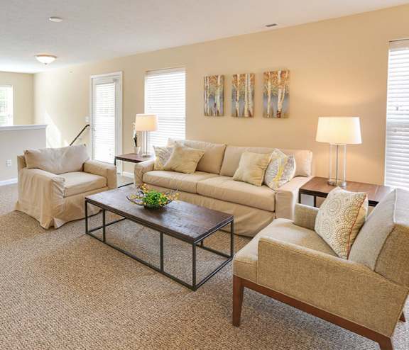 Living room at The Glen at Perinton Hills