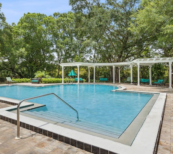 to Grand Pavilion Apartments in Tampa, FL