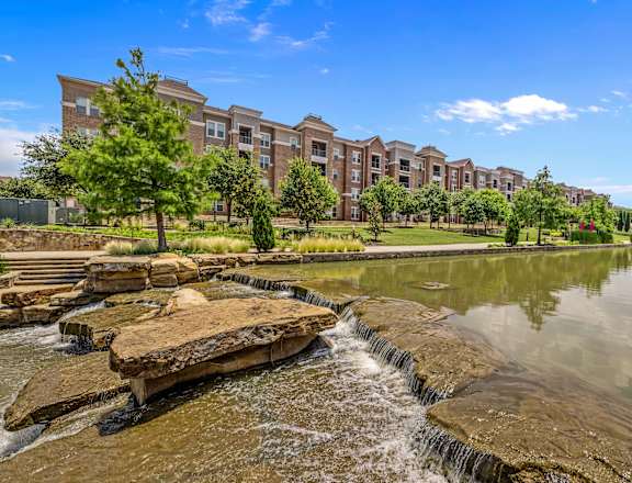 the preserve at ballantyne commons community pond