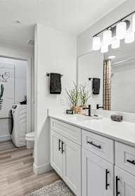Lazo Apartments in Chandler, AZ Model Bathroom
