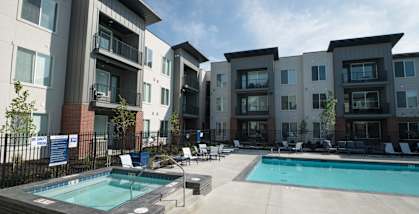 Foothill Lofts Pool and Sun Deck