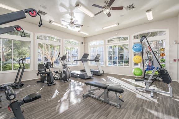 Sonterra Apartments at Paradise Valley - 24-hour state-of-the-art fitness center