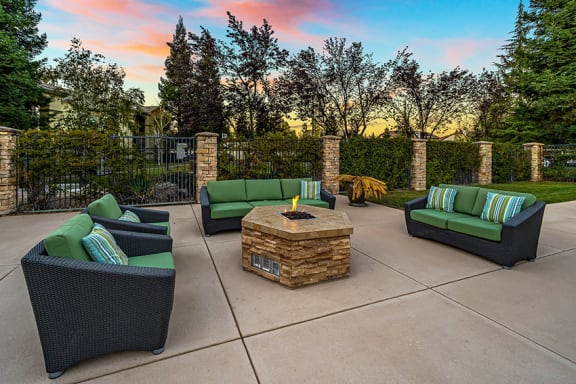 Willow Springs outdoor fire pit lounge