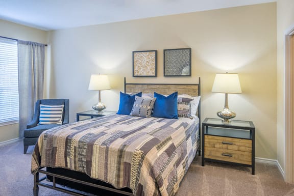Lodge at Cypresswood - Nine-foot ceilings