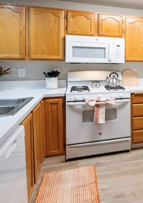 Eagle Rock Apartments in Spokane Valley, Washington Model Kitchen