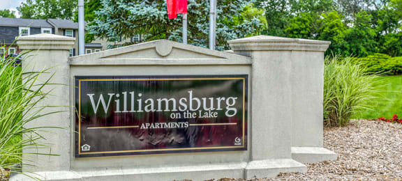Welcome to Williamsburg on the Lake Apartments