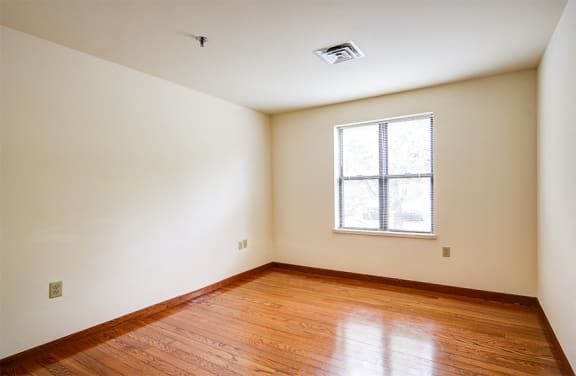Guest Bedroom at Lake Oaks Apartments