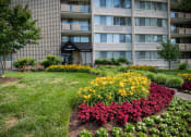 Thumbnail 9 of 50 - Heritage Park Apartments Landscaping