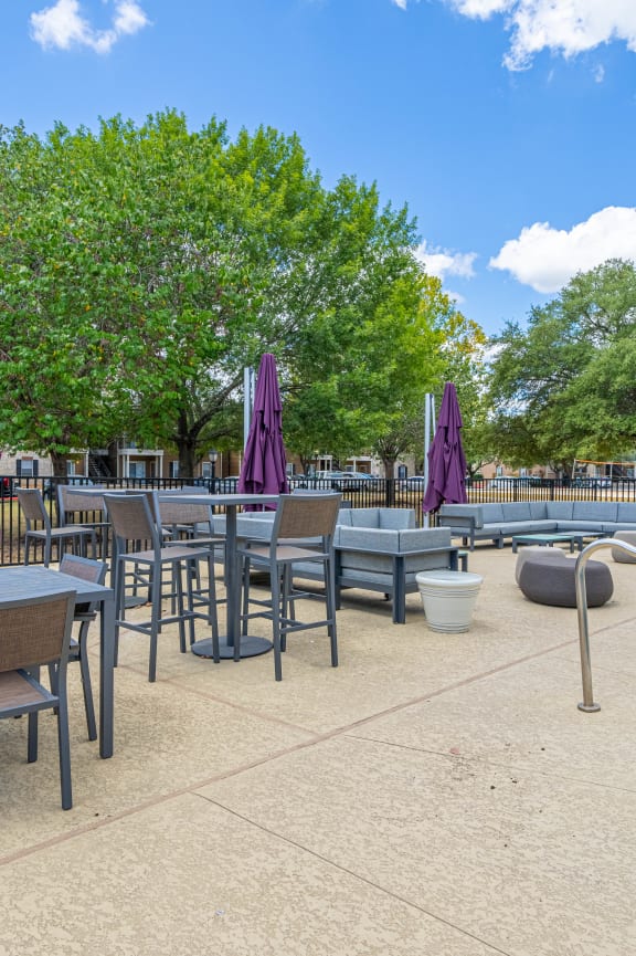 the reserve at bucklin hill leasing office patio with couches and tables