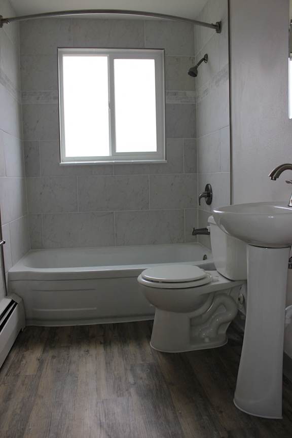 Bathroom With Bathtub at Kendall Street Apts, Colorado, 80033